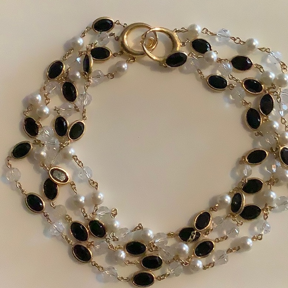 Elegant  Black  and Pearl choker.